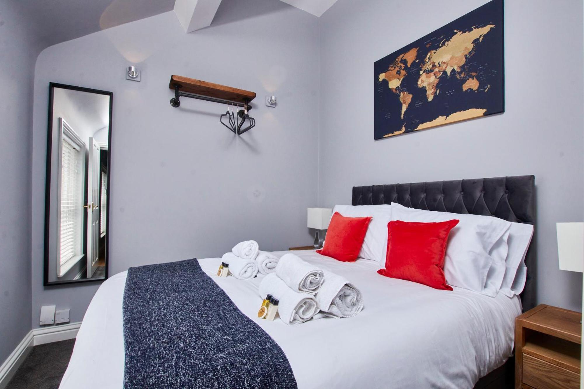 Delven House- Serviced Apartments Castle Donington Exterior photo