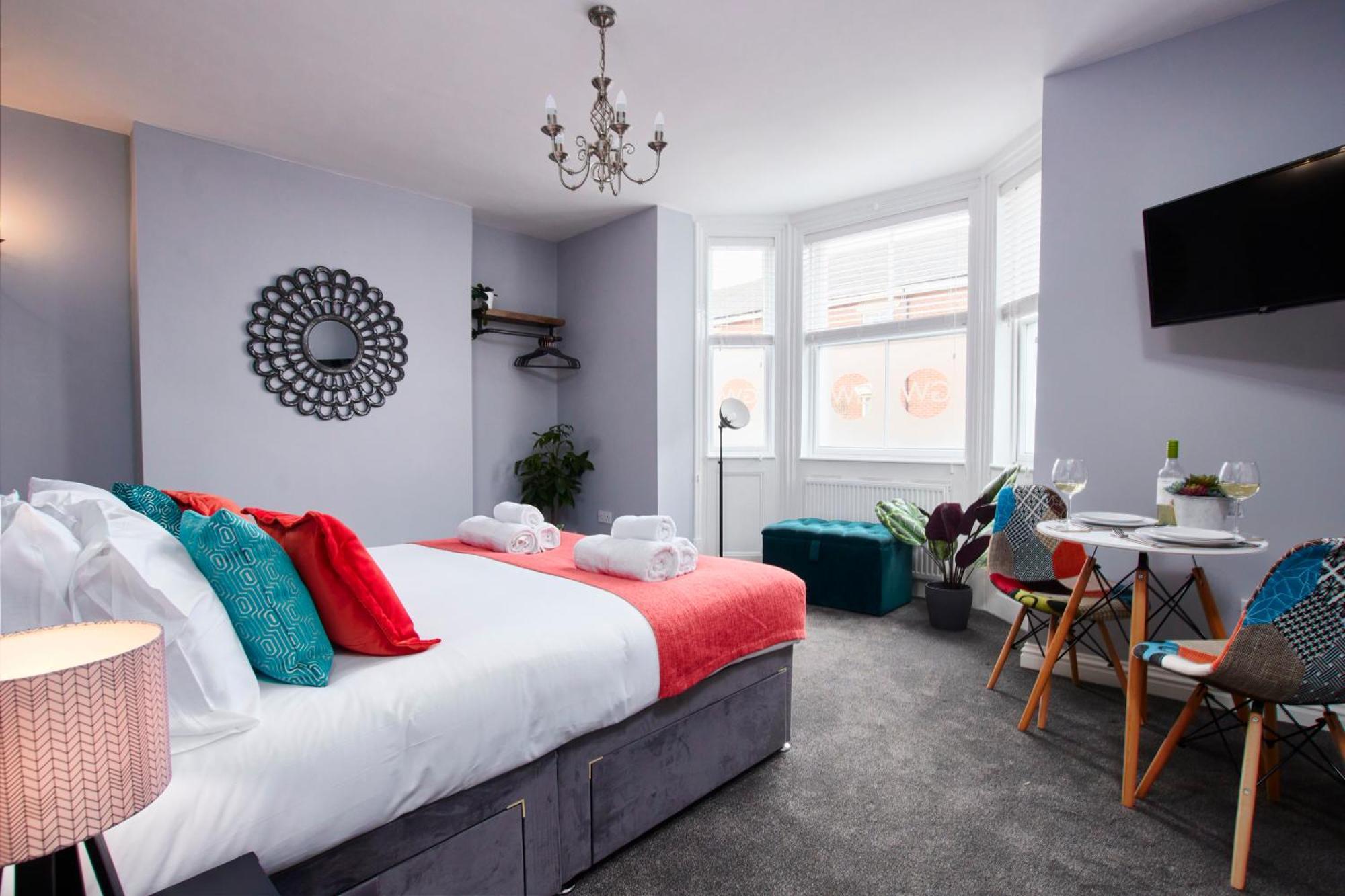 Delven House- Serviced Apartments Castle Donington Exterior photo