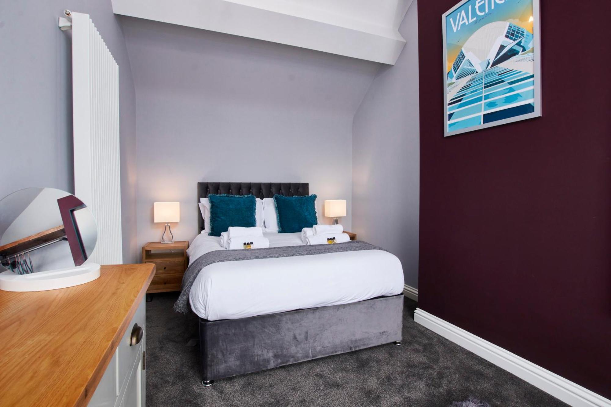 Delven House- Serviced Apartments Castle Donington Exterior photo