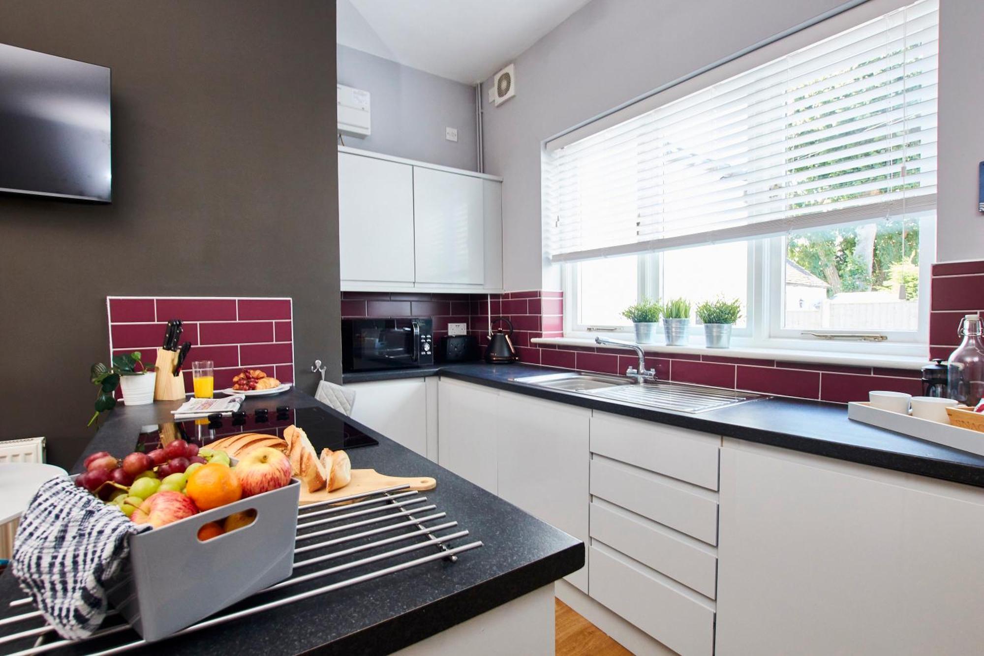 Delven House- Serviced Apartments Castle Donington Exterior photo